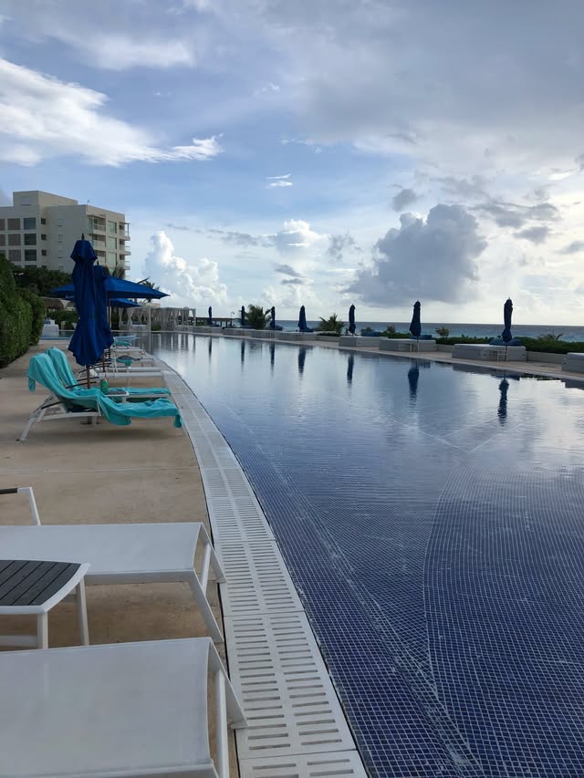 Blue Water Travel Facebook photo