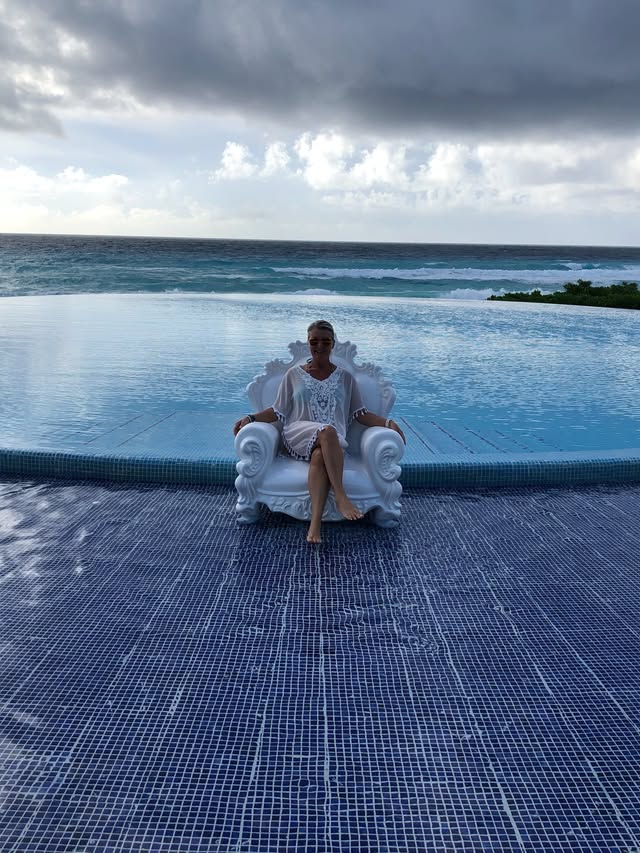 Blue Water Travel Facebook photo
