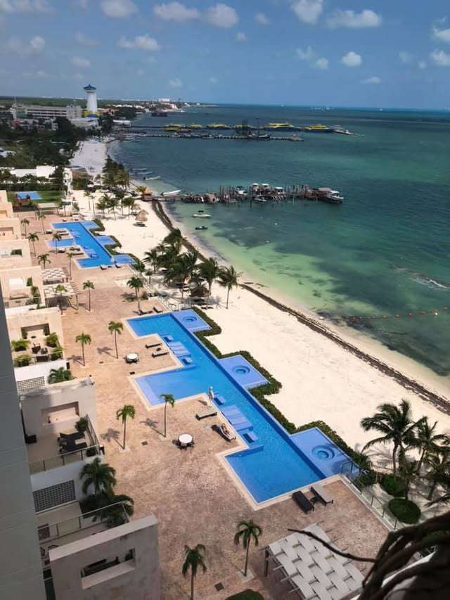 Blue Water Travel Facebook photo