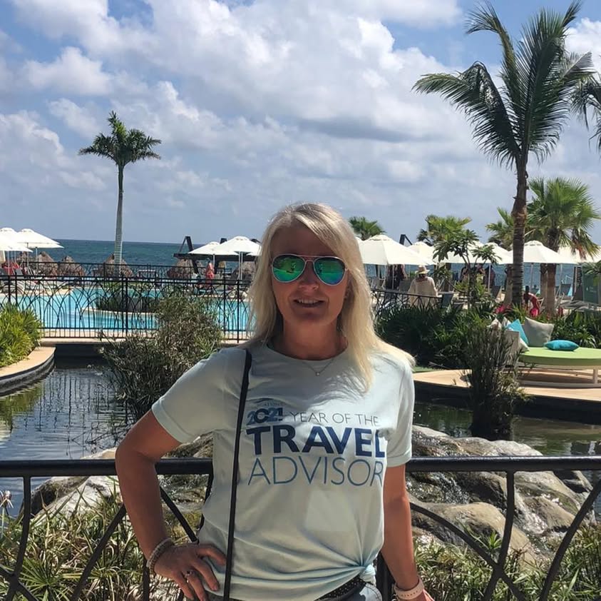 Blue Water Travel Facebook photo