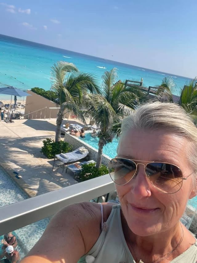 Blue Water Travel Facebook photo
