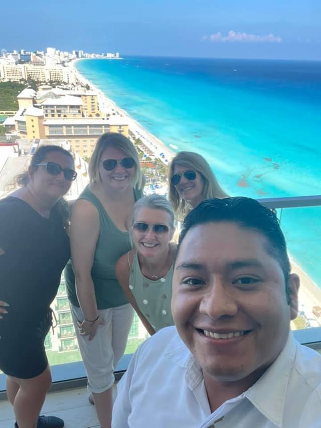 Blue Water Travel Facebook photo