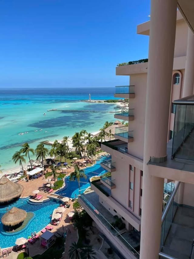 Blue Water Travel Facebook photo