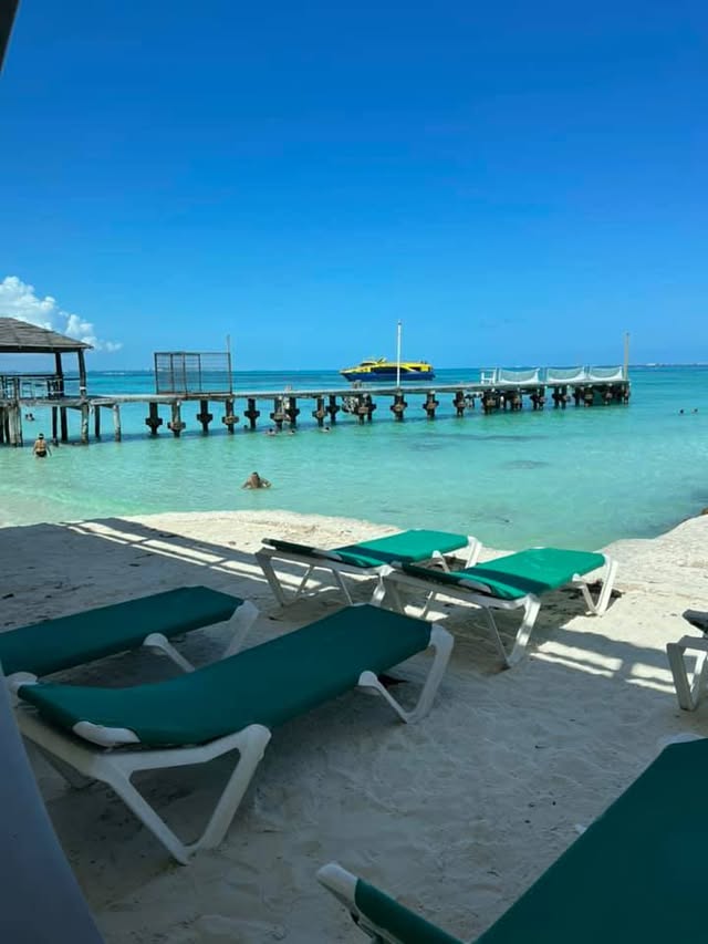 Blue Water Travel Facebook photo