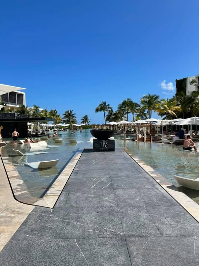 Blue Water Travel Facebook photo