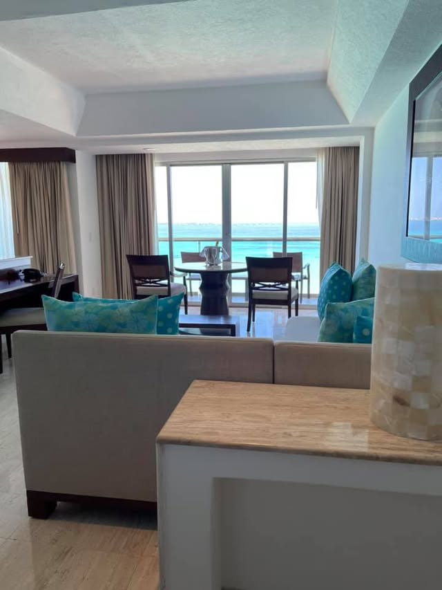 Blue Water Travel Facebook photo