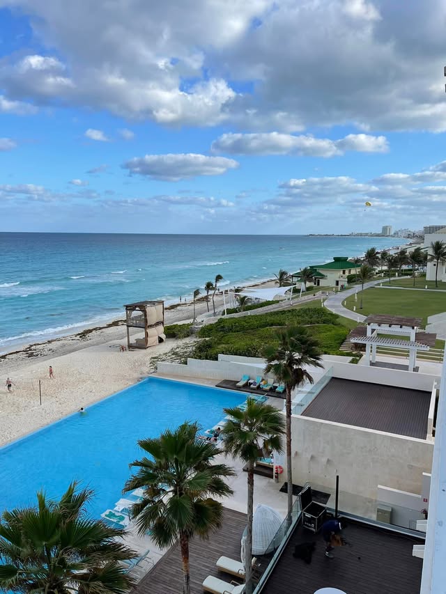 Blue Water Travel Facebook photo