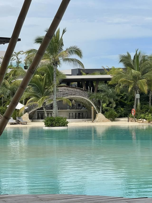 Blue Water Travel Facebook photo
