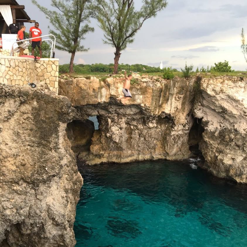 Blue Water Travel Facebook photo
