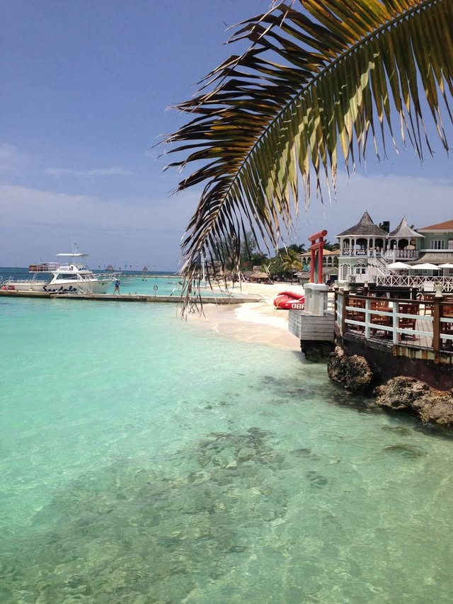 Blue Water Travel Facebook photo