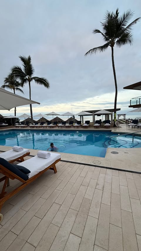 Blue Water Travel Facebook photo