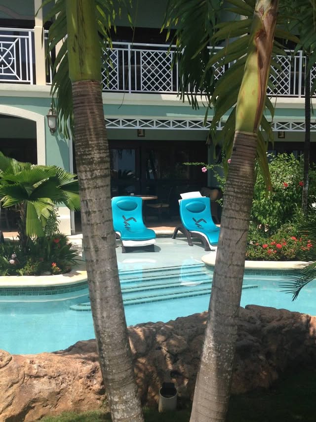 Blue Water Travel Facebook photo