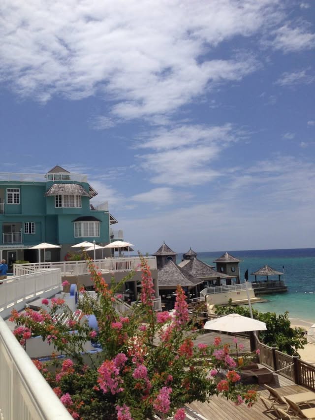 Blue Water Travel Facebook photo