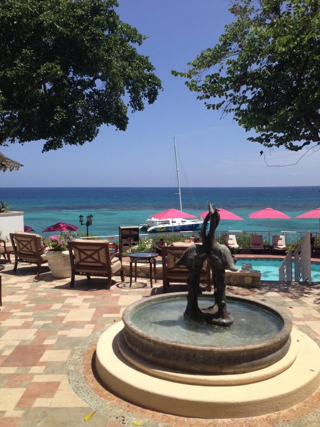 Blue Water Travel Facebook photo