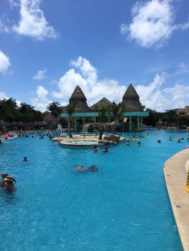 Blue Water Travel Facebook photo