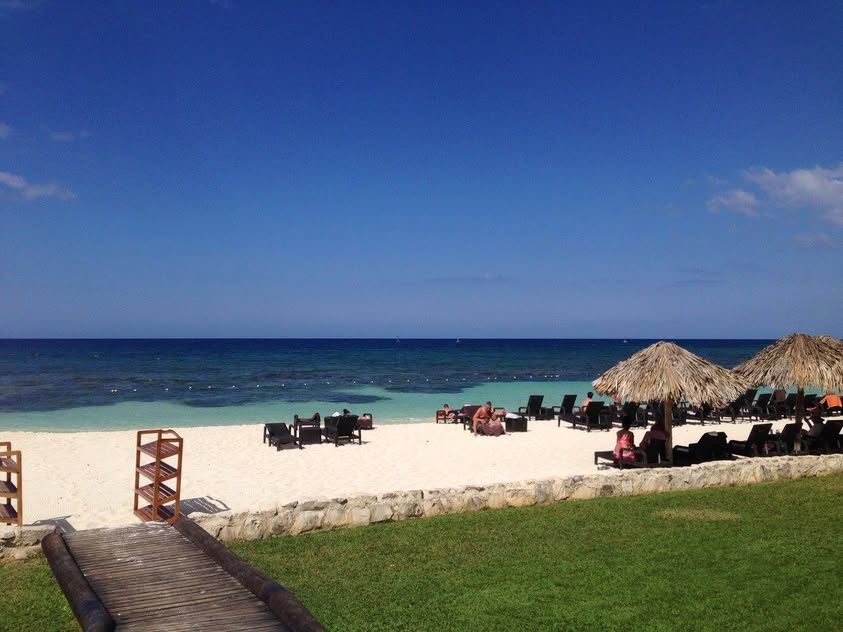 Blue Water Travel Facebook photo