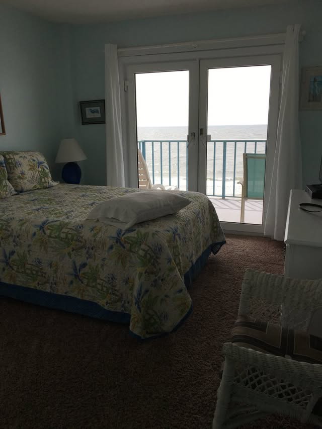 Blue Water Travel Facebook photo
