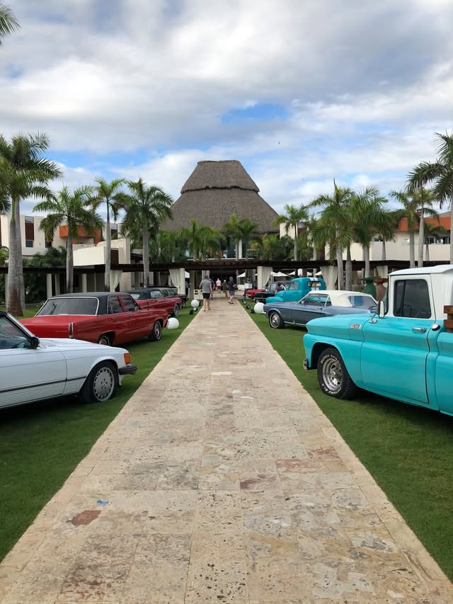Blue Water Travel Facebook photo