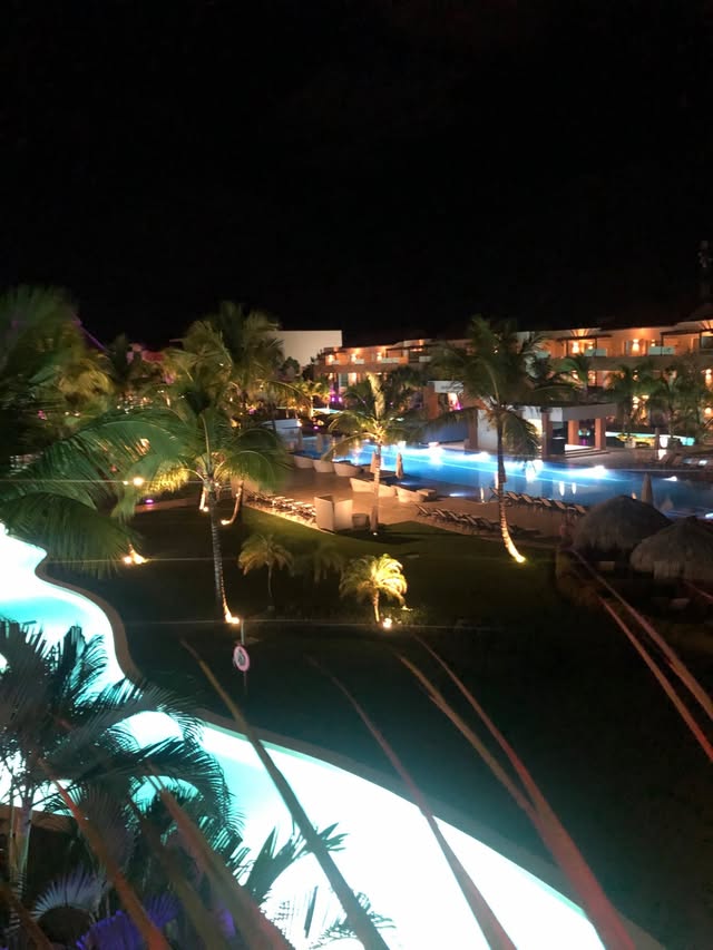 Blue Water Travel Facebook photo